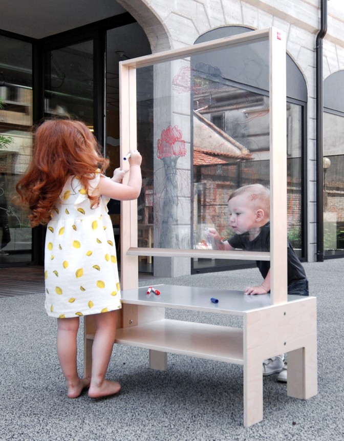 Libreria Bassa A Terra con Ruote - Arredo per Asili