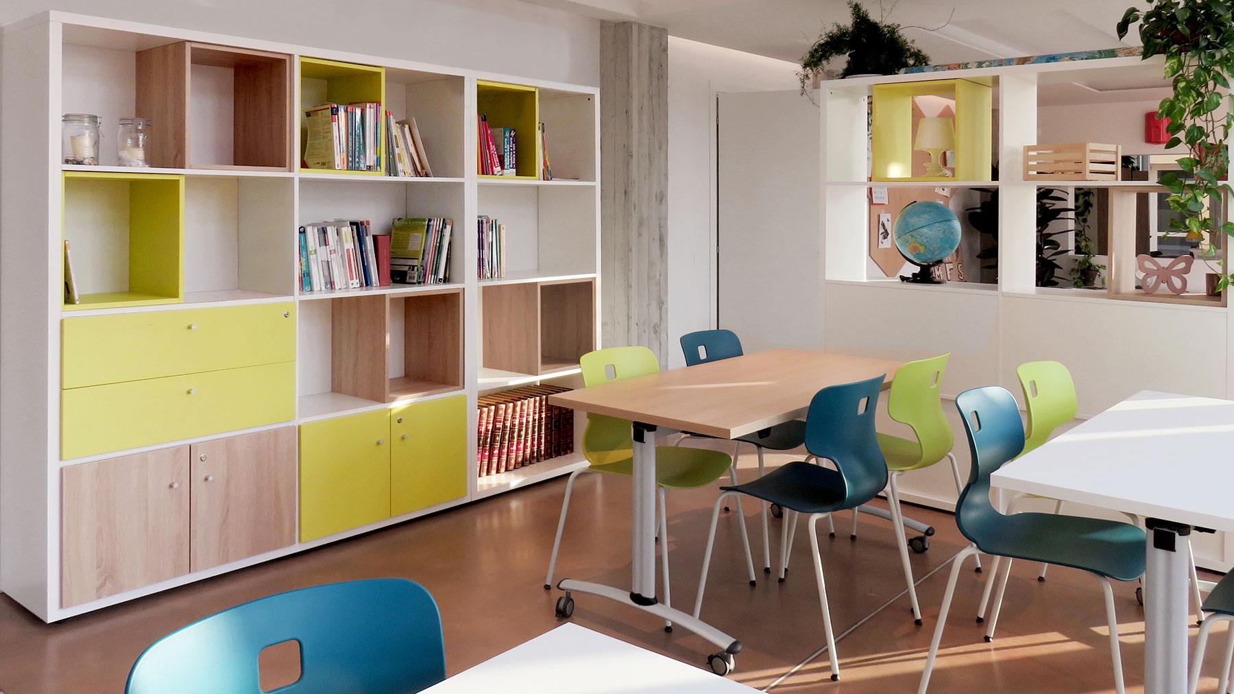 Arredamento biblioteca Mantua Farm School