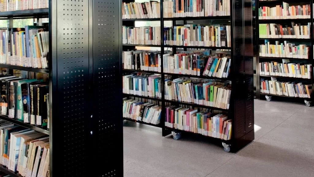Arredi per biblioteche, scaffali biblioteca