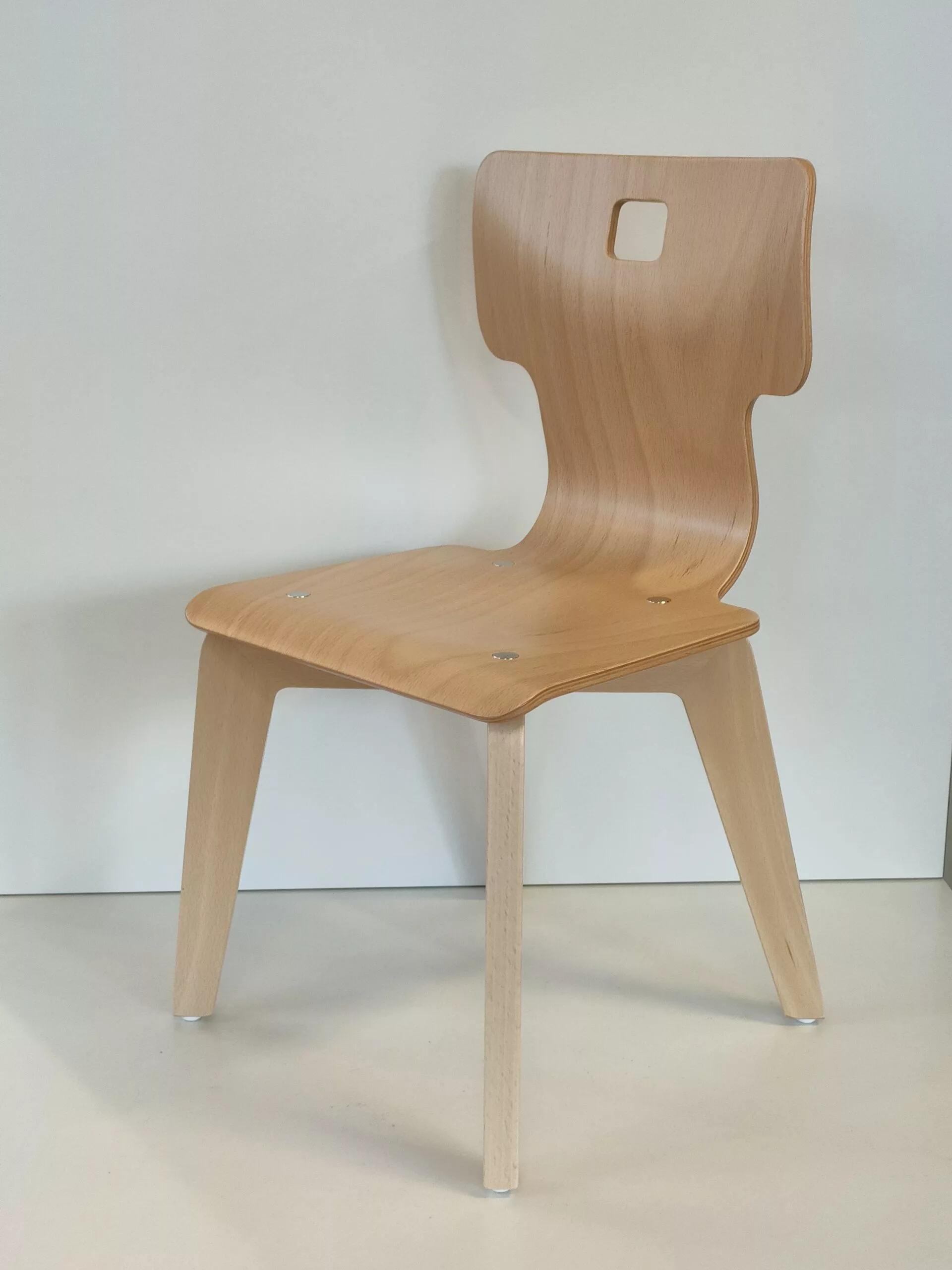 01 sedia g-type montessori